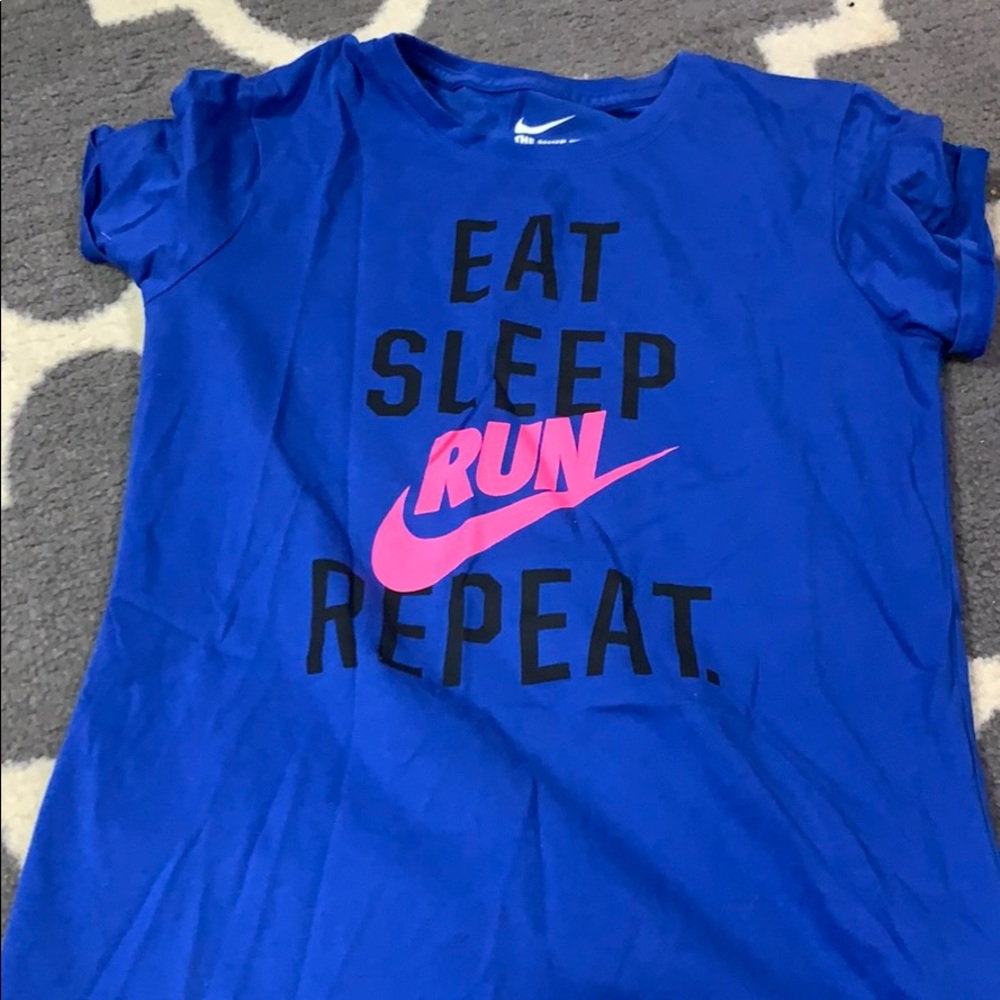 nike tee